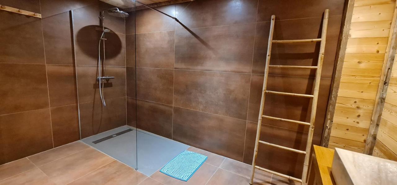 Chambres D'Hotes Le Repere Des Anges Et Spa Larnod Zewnętrze zdjęcie