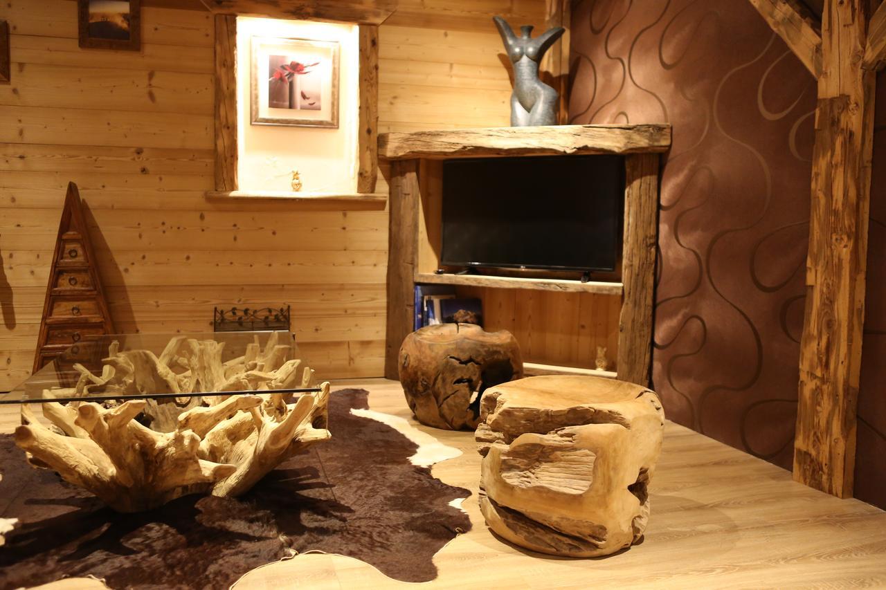 Chambres D'Hotes Le Repere Des Anges Et Spa Larnod Zewnętrze zdjęcie